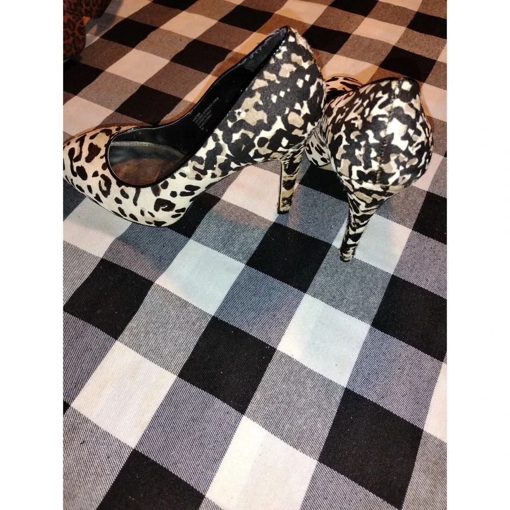 White House Black Market Animal‎ Print Calf Hair Fur Heels Pumps Shoes 7M